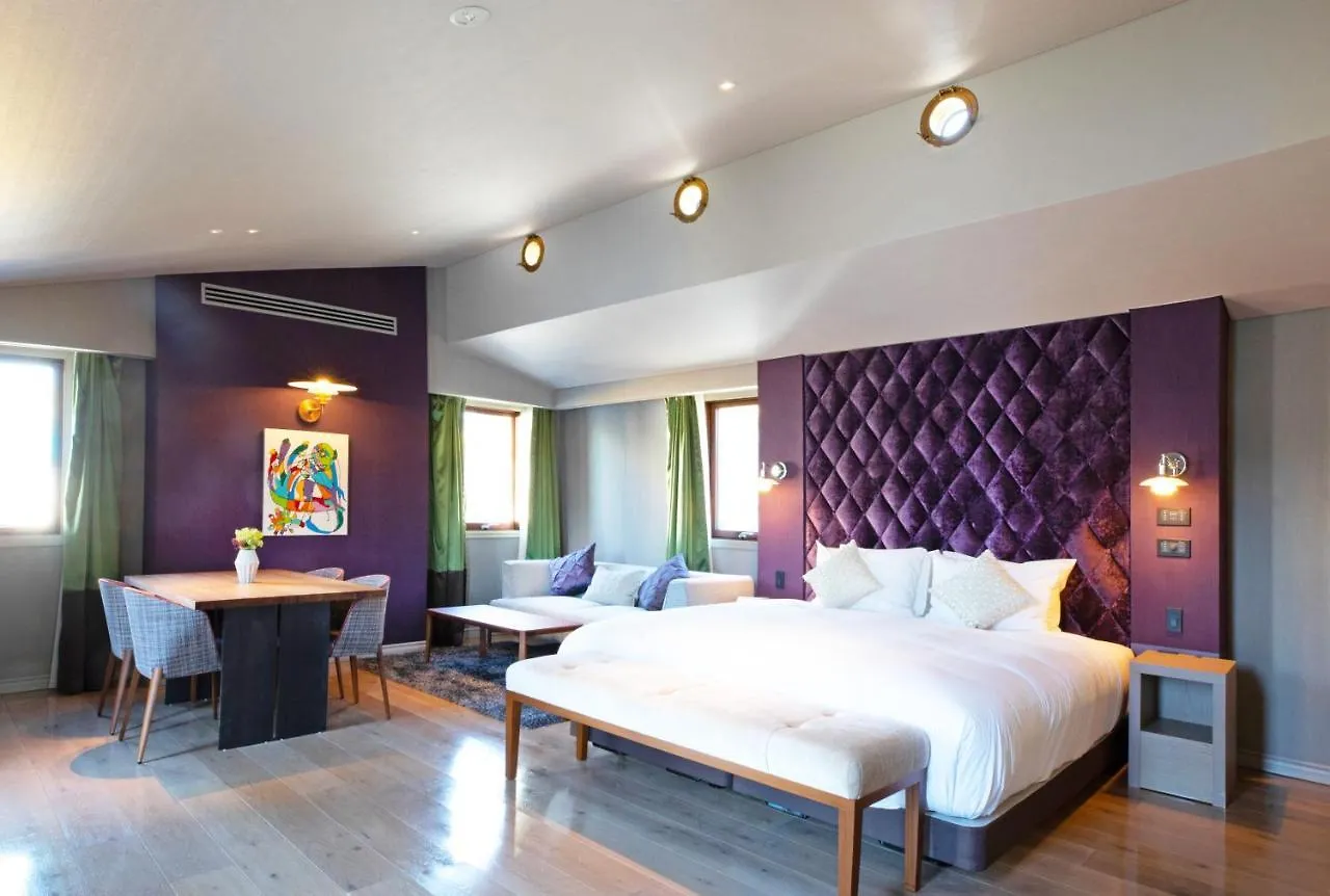 Petals Tokyo - Floating Hotel