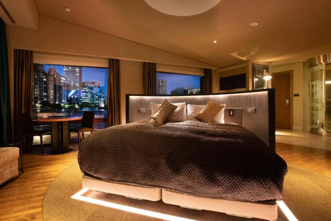 Petals Tokyo - Floating Hotel 日本