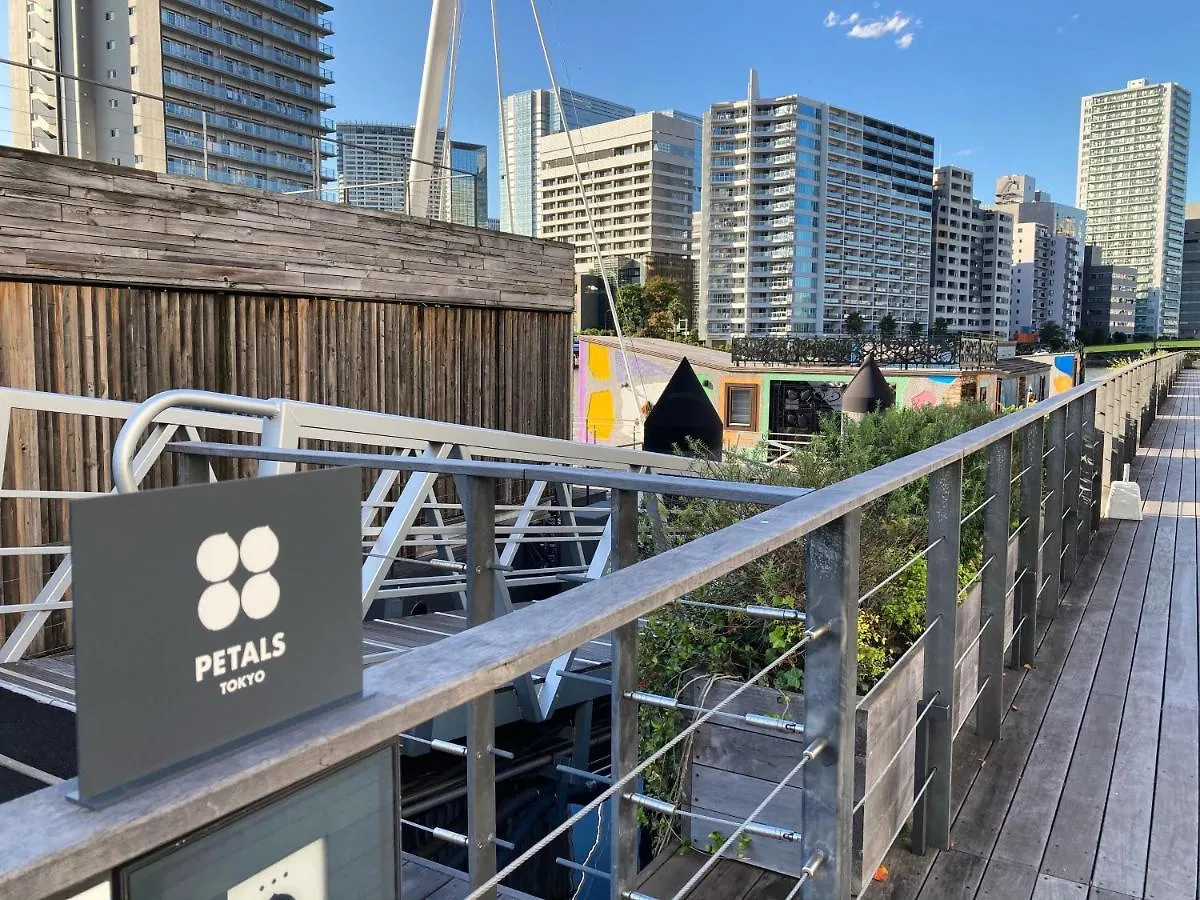 Petals Tokyo - Floating Hotel