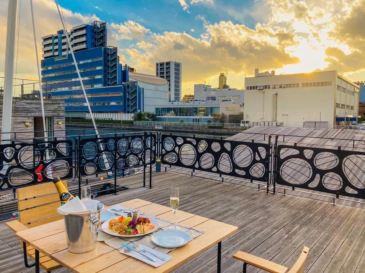Petals Tokyo - Floating Hotel 4*,