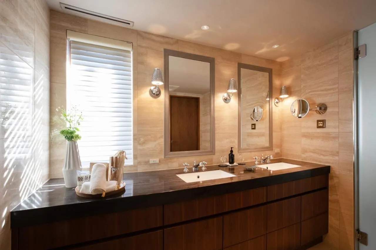 Petals Tokyo - Floating Hotel 4*,